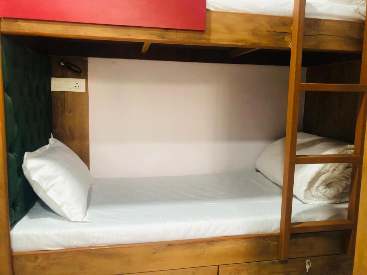 Everest Stays Rooms And Dormitory Bombay Exterior foto